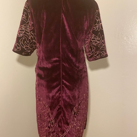 Velour mini dress - Picture 3 of 7